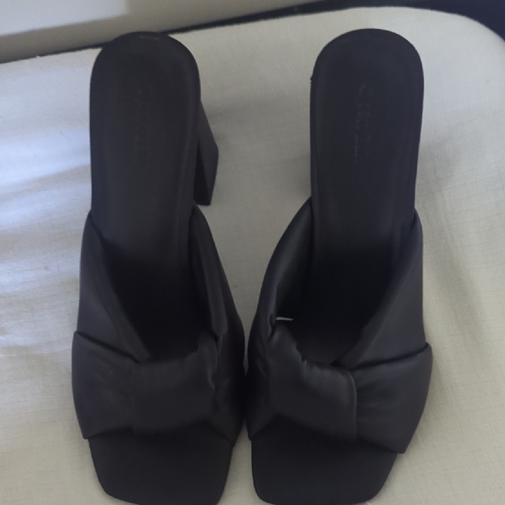 Sleek Black Mules for Effortless Style